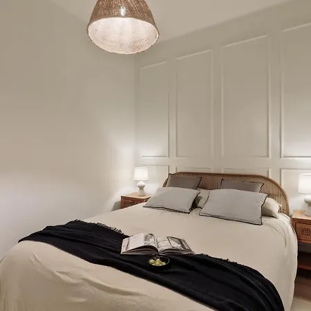 Apartment Serralada - 4 Bedrooms And Terrace In Sant Gervasi *