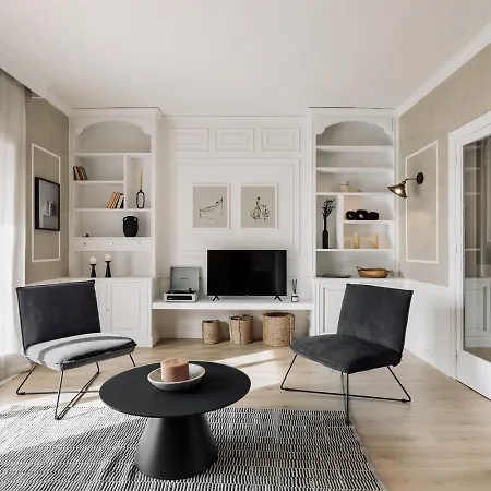 Serralada - 4 Bedrooms And Terrace In Sant Gervasi Apartment Barcelona